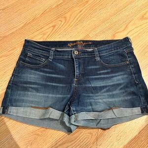 Arizona Jean Co. Denim Shorts Women's Dark Wash Cuffed Casual‎ 13